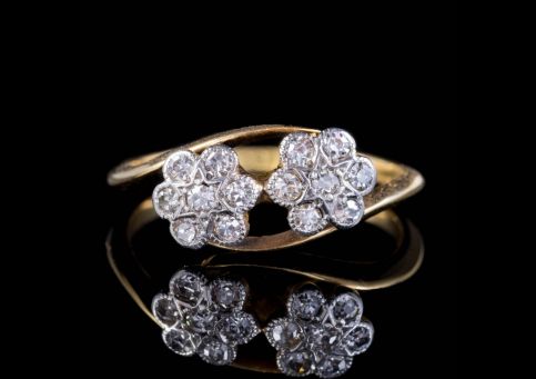 ANTIQUE EDWARDIAN DIAMOND FLOWER CLUSTER TWIST RING 18CT GOLD CIRCA 1905 front